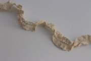 Gumis pamut csipke (2,5 cm széles) - nyers